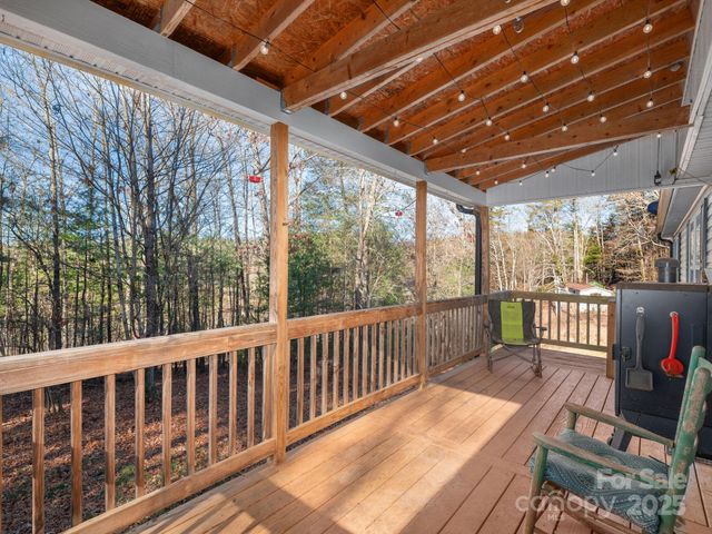 92 Suncrest Drive, Mars Hill, NC 28754