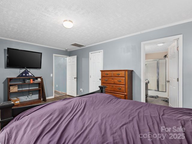 92 Suncrest Drive, Mars Hill, NC 28754