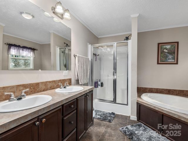 92 Suncrest Drive, Mars Hill, NC 28754