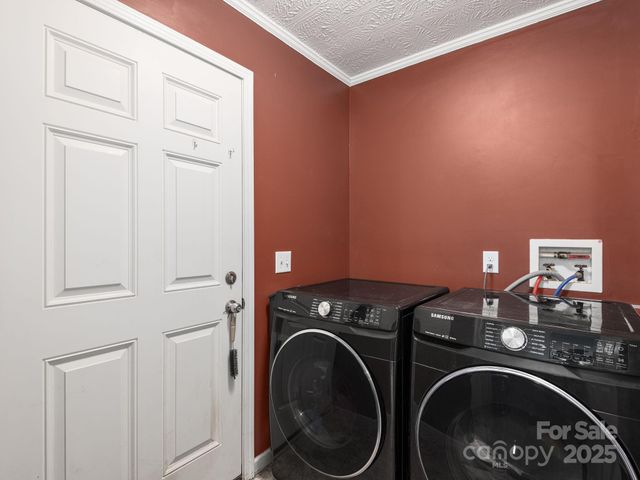 92 Suncrest Drive, Mars Hill, NC 28754