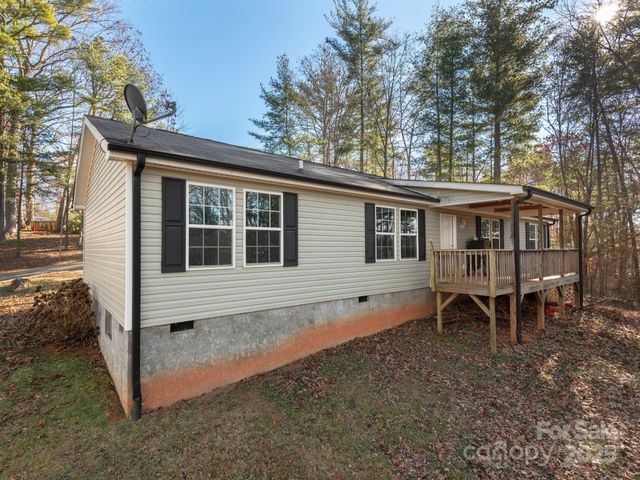 92 Suncrest Drive, Mars Hill, NC 28754
