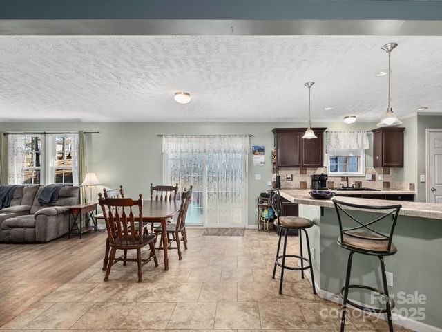 92 Suncrest Drive, Mars Hill, NC 28754