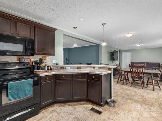 92 Suncrest Drive, Mars Hill, NC 28754