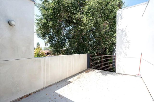319 Camillo Road, Sierra Madre, CA 91024