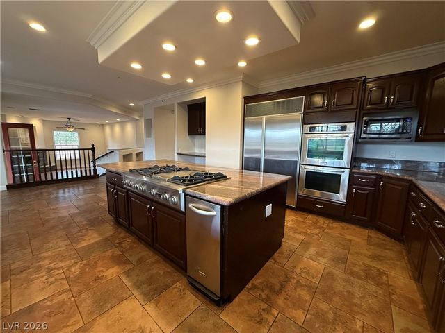 8112 Sapphire Bay Circle, Las Vegas, NV 89128