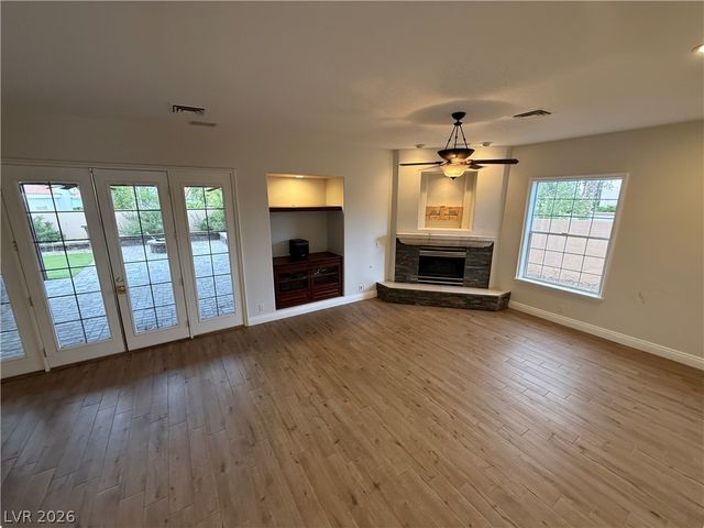 8112 Sapphire Bay Circle, Las Vegas, NV 89128