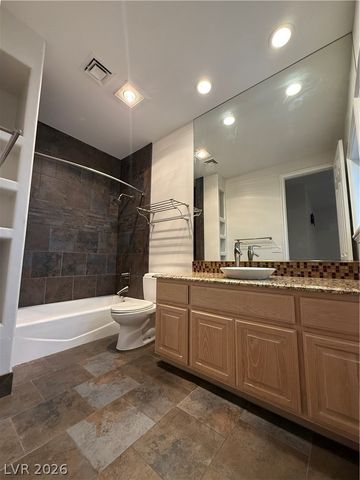 8112 Sapphire Bay Circle, Las Vegas, NV 89128
