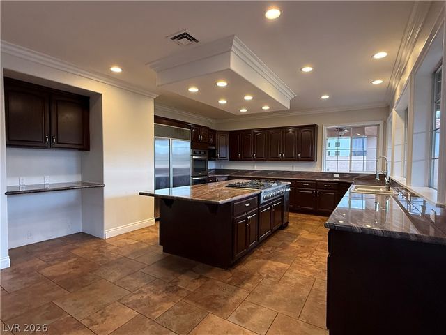 8112 Sapphire Bay Circle, Las Vegas, NV 89128