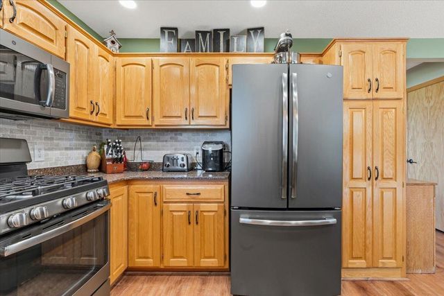 2813 88th Avenue NE, Blaine, MN 55449