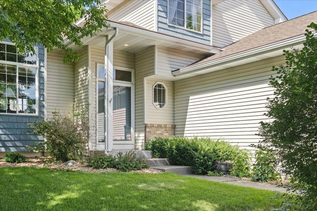 2813 88th Avenue NE, Blaine, MN 55449