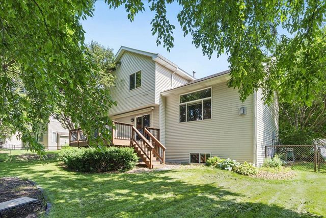 2813 88th Avenue NE, Blaine, MN 55449