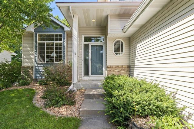 2813 88th Avenue NE, Blaine, MN 55449