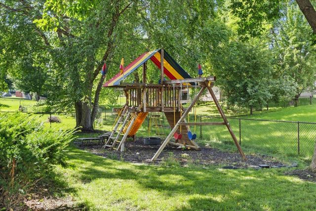 2813 88th Avenue NE, Blaine, MN 55449