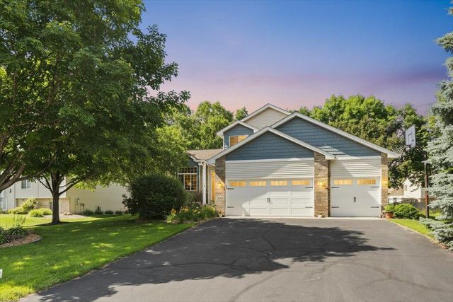 2813 88th Avenue NE, Blaine, MN 55449