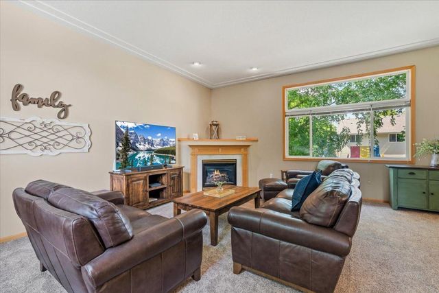 2813 88th Avenue NE, Blaine, MN 55449