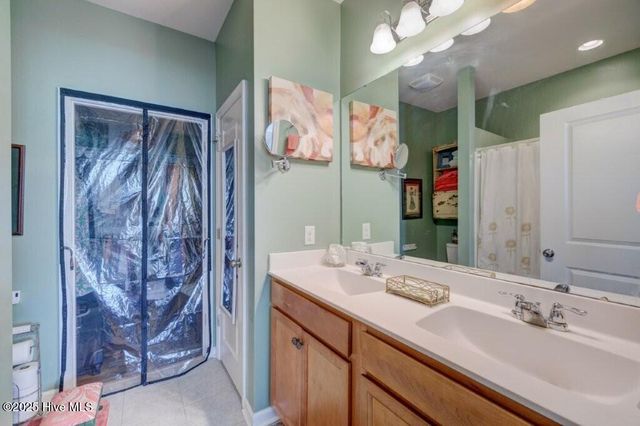 521 Lyrebird Avenue, Wilmington, NC 28412