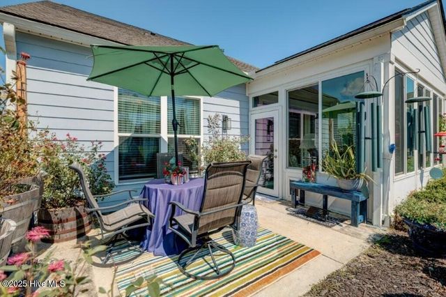 521 Lyrebird Avenue, Wilmington, NC 28412