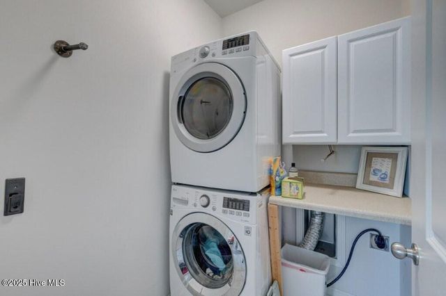 521 Lyrebird Avenue, Wilmington, NC 28412