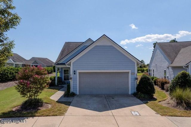 521 Lyrebird Avenue, Wilmington, NC 28412