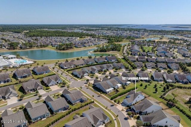 521 Lyrebird Avenue, Wilmington, NC 28412