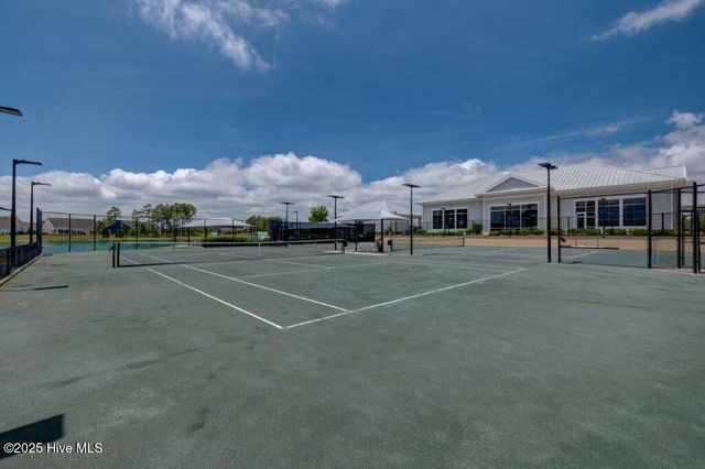 521 Lyrebird Avenue, Wilmington, NC 28412