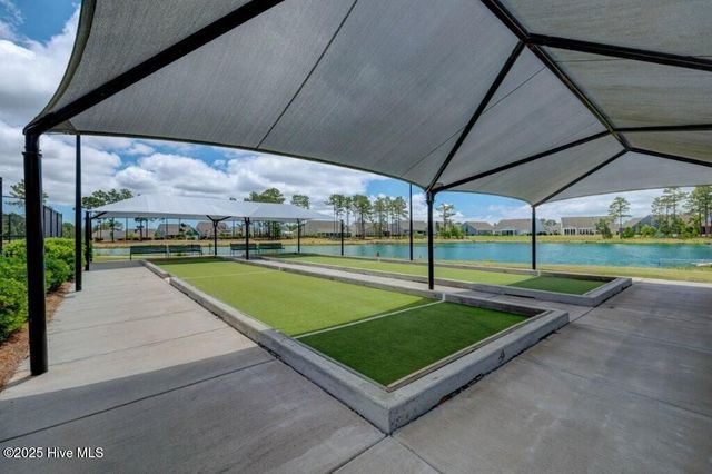 521 Lyrebird Avenue, Wilmington, NC 28412