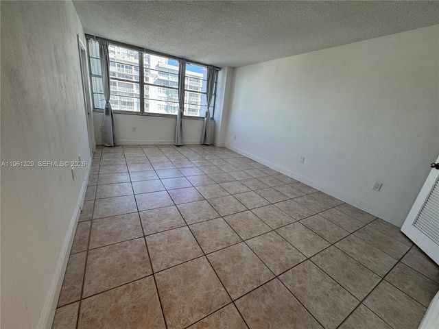 18041 Biscayne Blvd 1701, Aventura, FL 33160