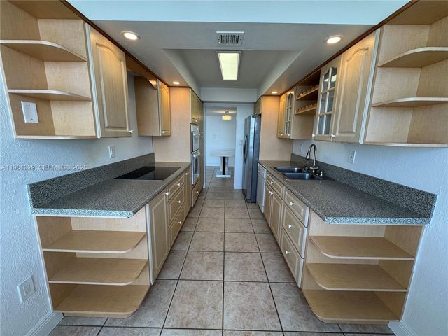 18041 Biscayne Blvd 1701, Aventura, FL 33160