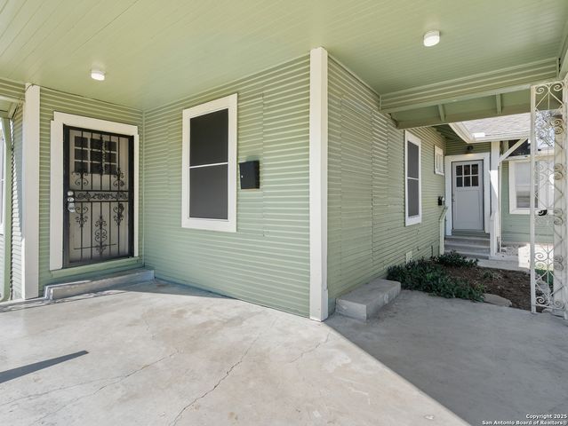 339 Kayton, San Antonio, TX 78210
