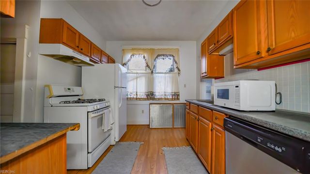 3833 Turnpike RD, Portsmouth, VA 23701