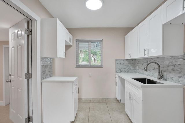 5903 Mckinley St, Hollywood, FL 33021