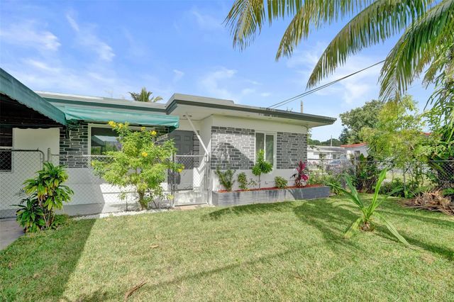 5903 Mckinley St, Hollywood, FL 33021