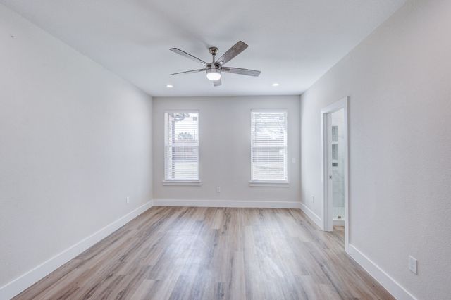 1625 Avenue D, Grand Prairie, TX 75051