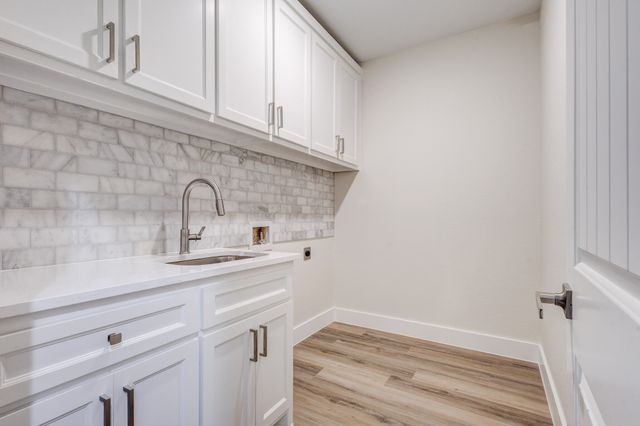 1625 Avenue D, Grand Prairie, TX 75051