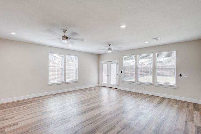 1625 Avenue D, Grand Prairie, TX 75051