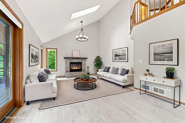 10340 Summer Place, Eden Prairie, MN 55347