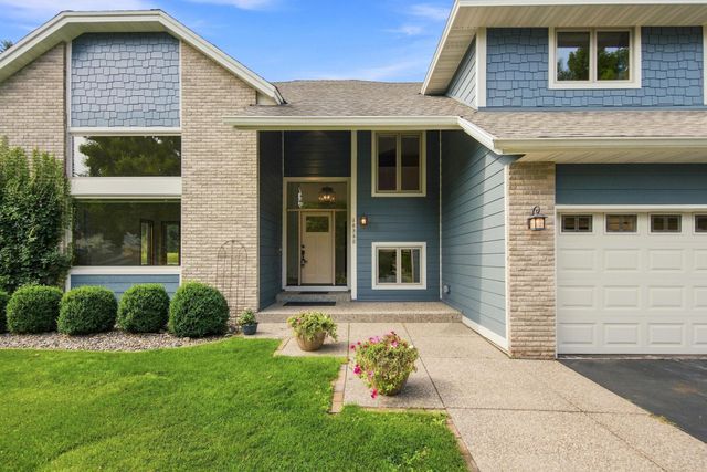 10340 Summer Place, Eden Prairie, MN 55347