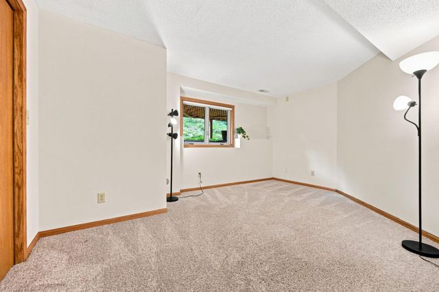 10340 Summer Place, Eden Prairie, MN 55347