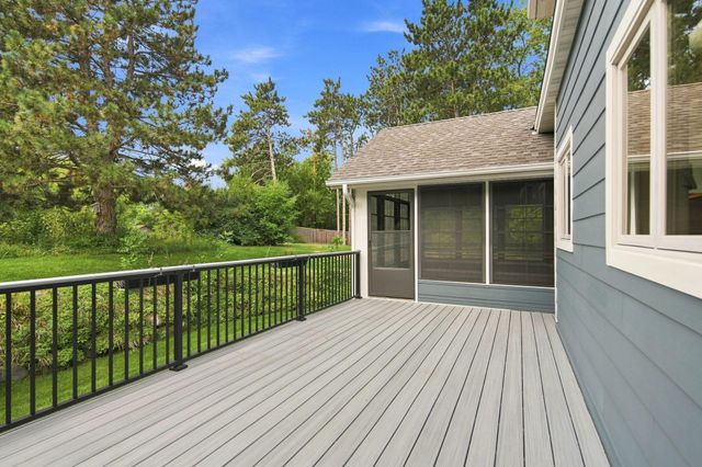10340 Summer Place, Eden Prairie, MN 55347