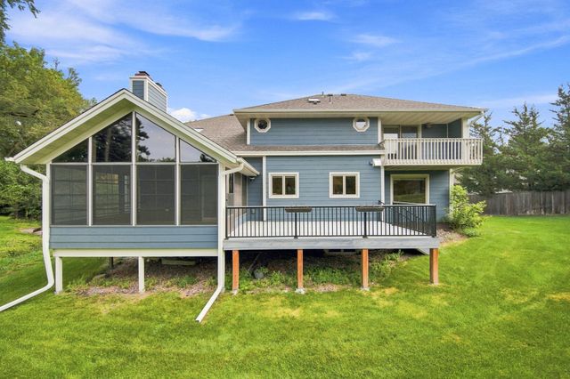 10340 Summer Place, Eden Prairie, MN 55347