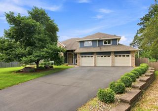 10340 Summer Place, Eden Prairie, MN 55347