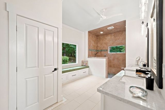 714 Clearview Drive, Talking Rock, GA 30175