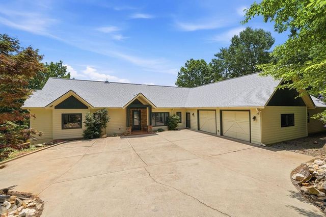 714 Clearview Drive, Talking Rock, GA 30175