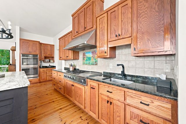 714 Clearview Drive, Talking Rock, GA 30175