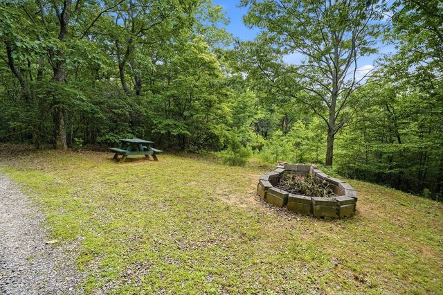 714 Clearview Drive, Talking Rock, GA 30175