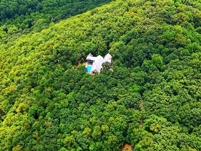 714 Clearview Drive, Talking Rock, GA 30175