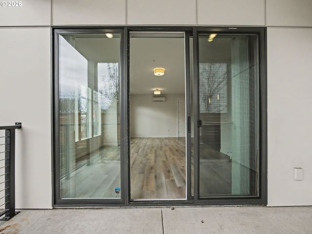 425 Ne BRYANT St 101, Portland, OR 97211