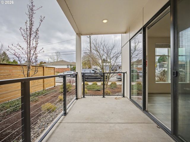 425 Ne BRYANT St 101, Portland, OR 97211