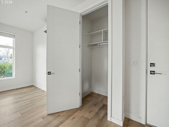 425 Ne BRYANT St 101, Portland, OR 97211