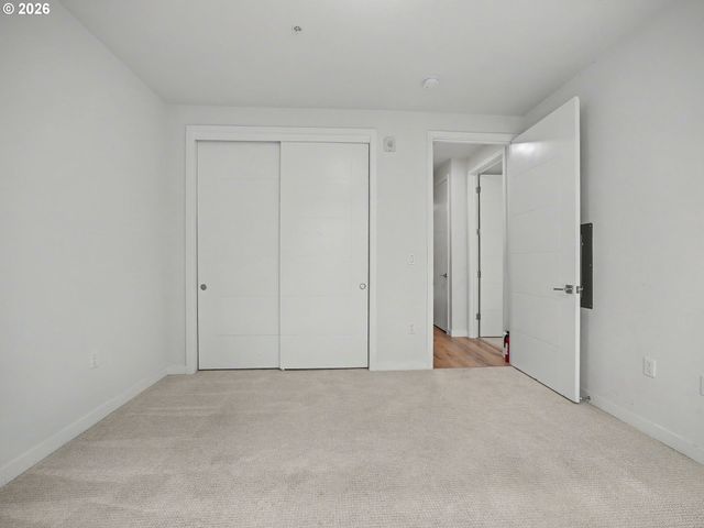 425 Ne BRYANT St 101, Portland, OR 97211